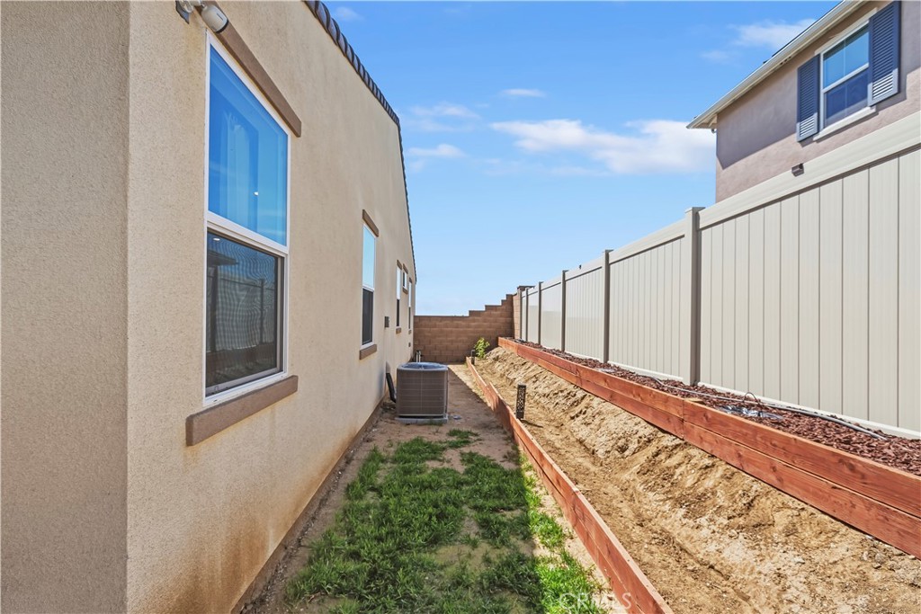 1560 Foothill Drive Property Photo 36