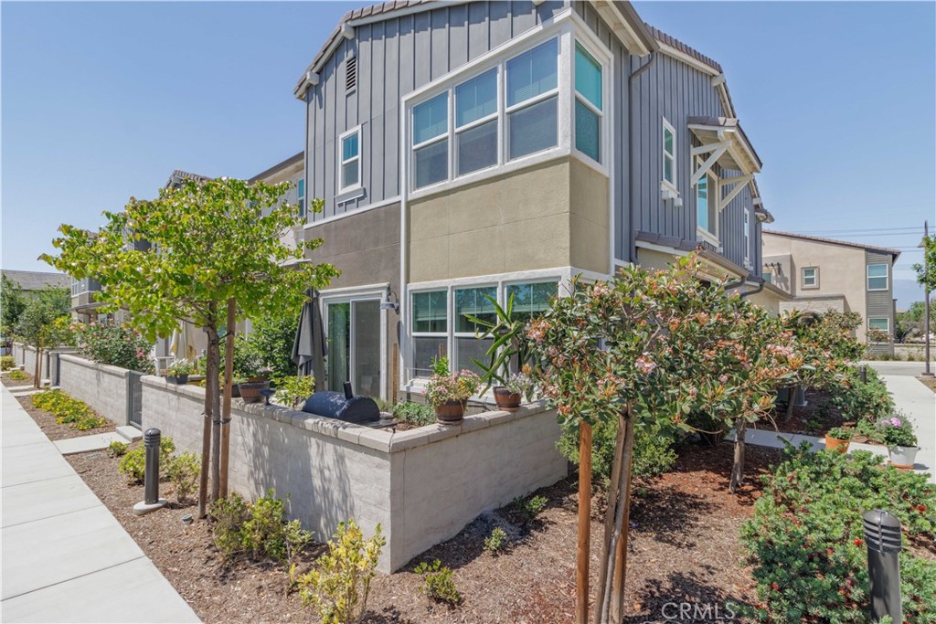 3560 E Lantern Paseo 138 Property Photo 2