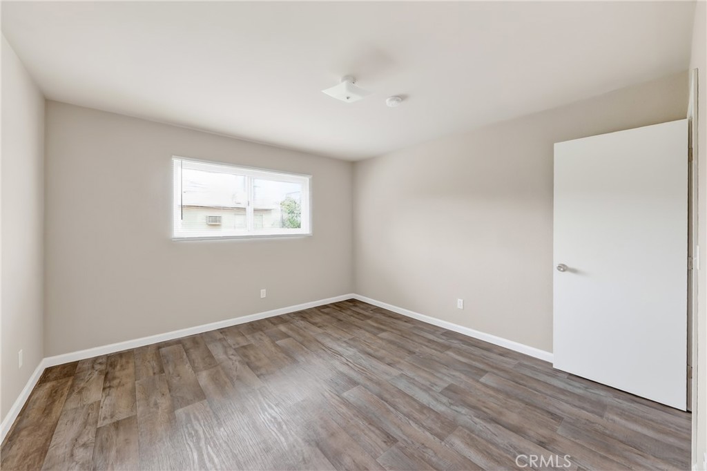 1011 W 8th Property Photo 12