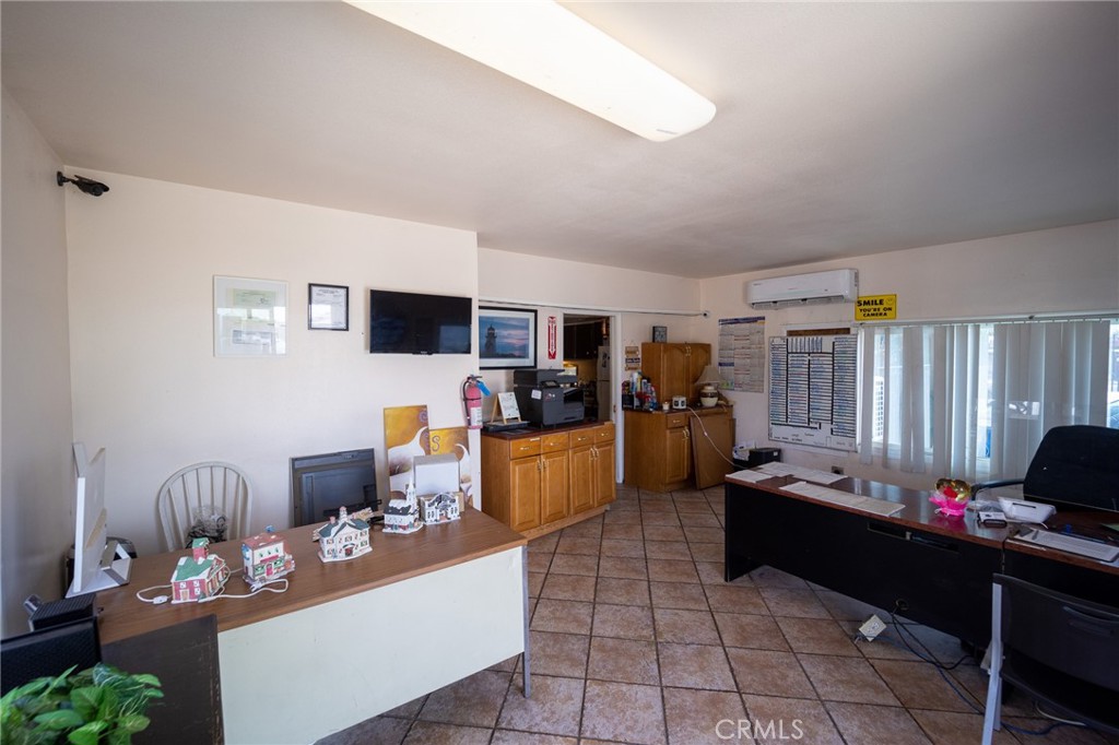 26068 5th Property Photo 7