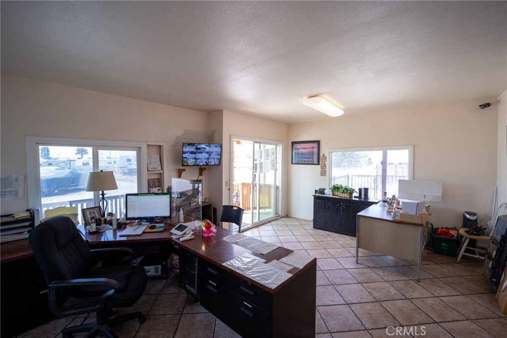 26068 5th Property Photo 9