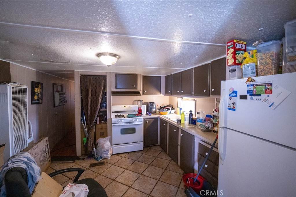 26068 5th Property Photo 11