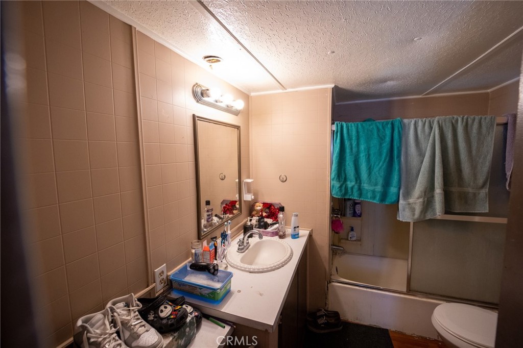 26068 5th Property Photo 14