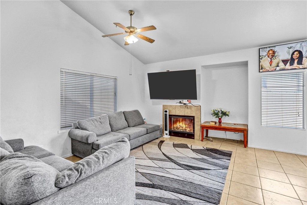 13048 Evanston Property Photo 7