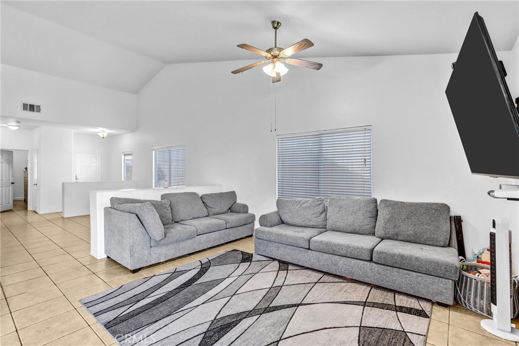 13048 Evanston Property Photo 8