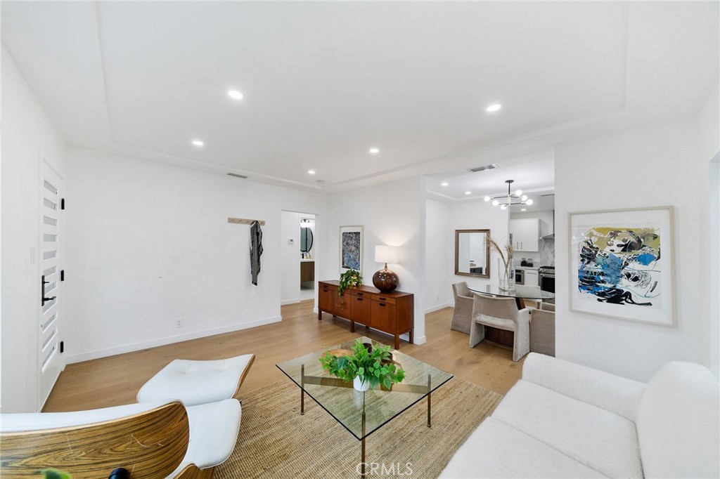 2229 Shoredale Property Photo 6
