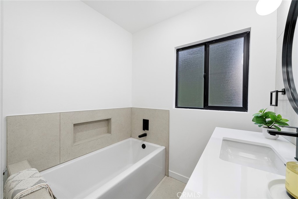2229 Shoredale Property Photo 13