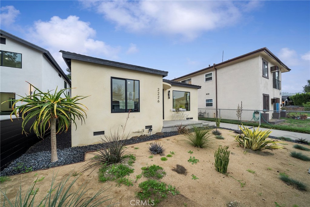 2229 Shoredale Property Photo 25