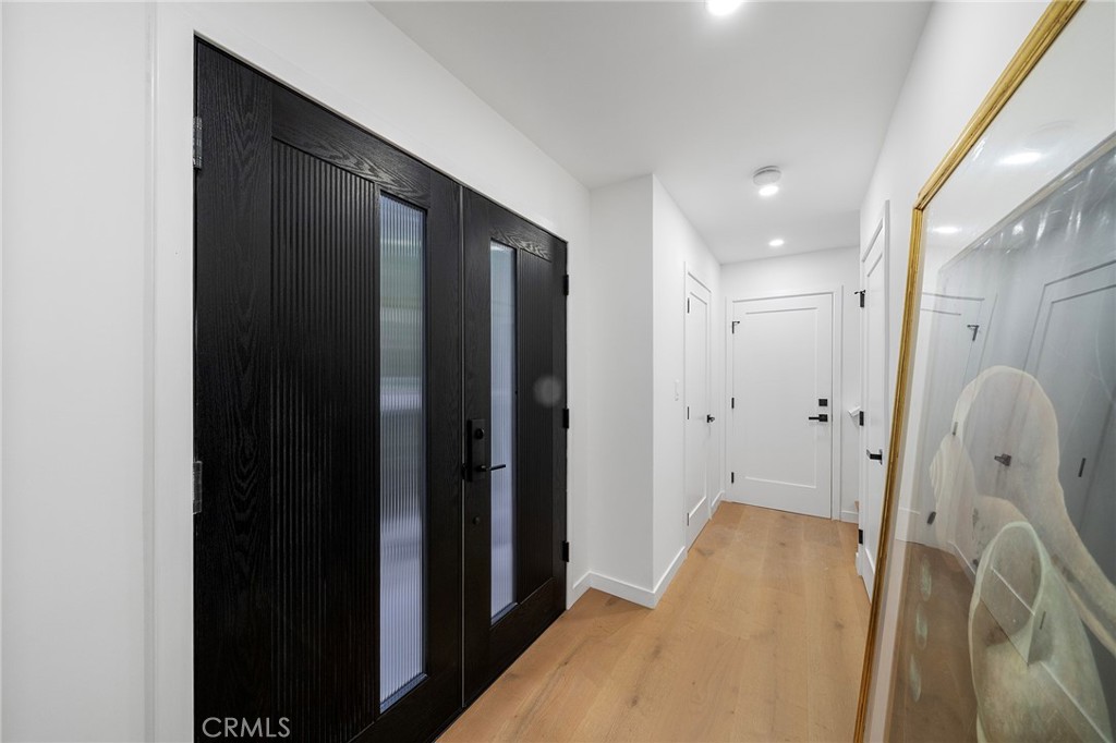 2225 Shoredale Property Photo 3