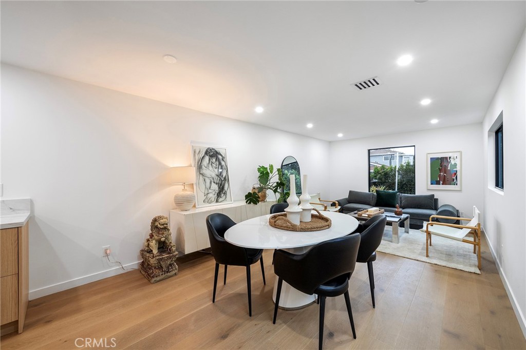 2225 Shoredale Property Photo 4
