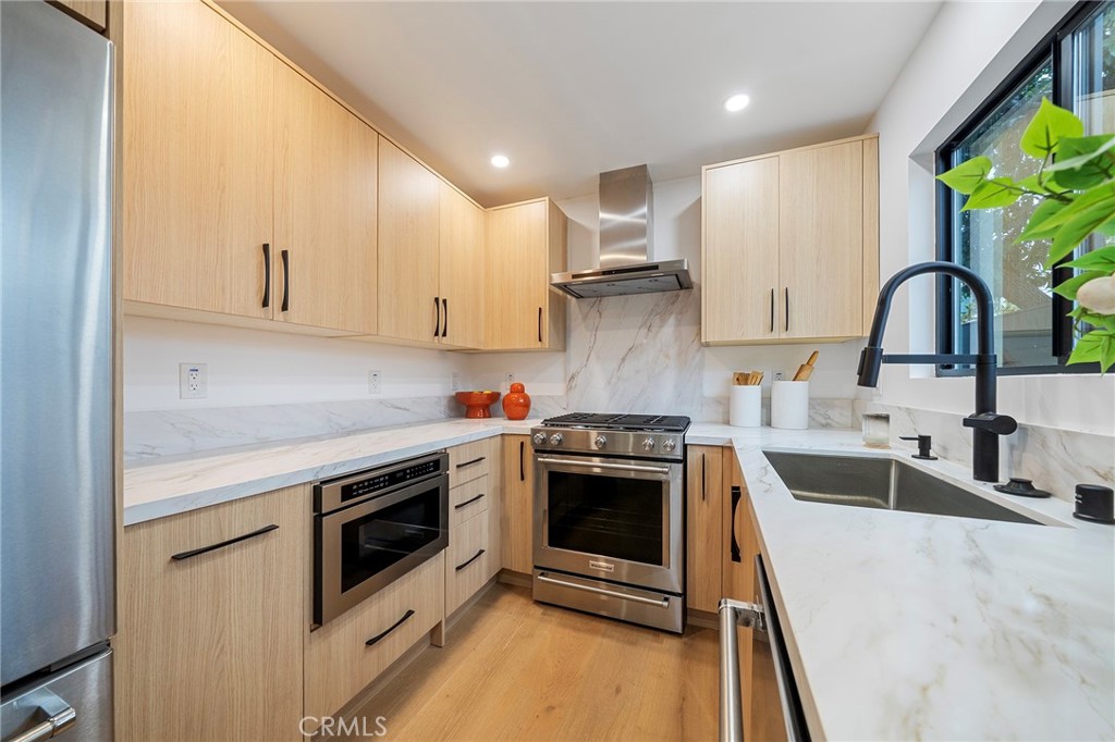 2225 Shoredale Property Photo 13