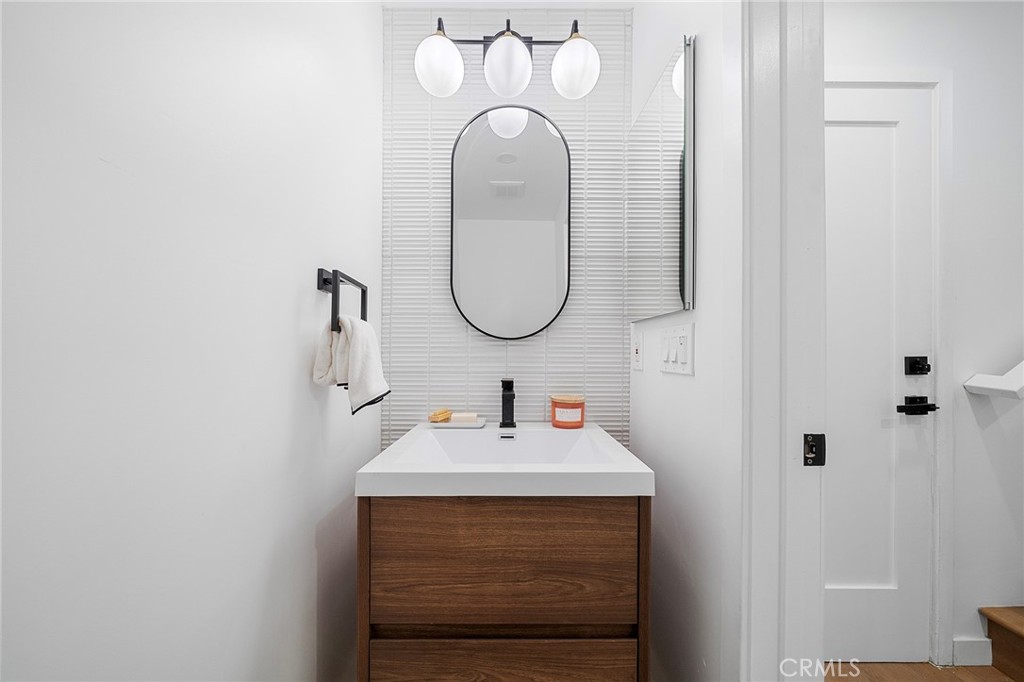 2225 Shoredale Property Photo 15