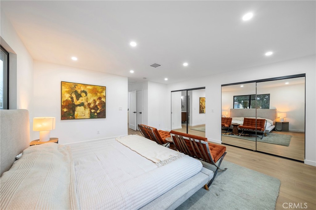 2225 Shoredale Property Photo 17