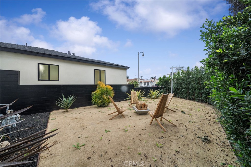 2225 Shoredale Property Photo 27