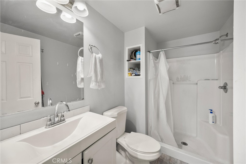 903 N 1st Property Photo 55