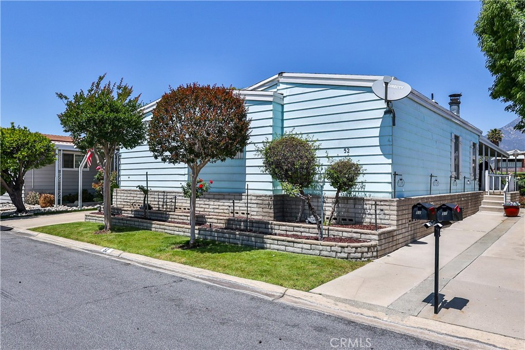 929 E Foothill Boulevard 52 Property Photo 39