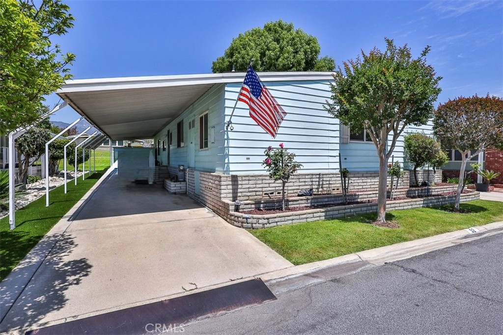 929 E Foothill Boulevard 52 Property Photo 43