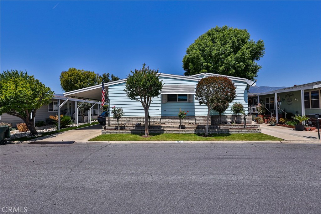 929 E Foothill Boulevard 52 Property Photo 46