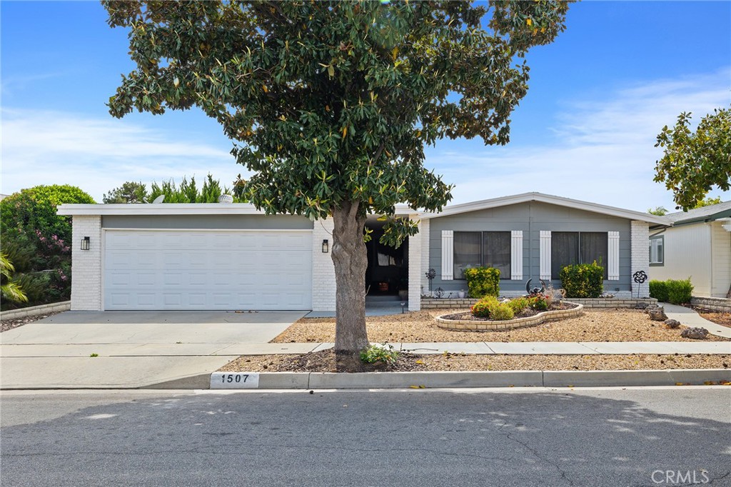 1507 Willow Leaf Property Photo 5