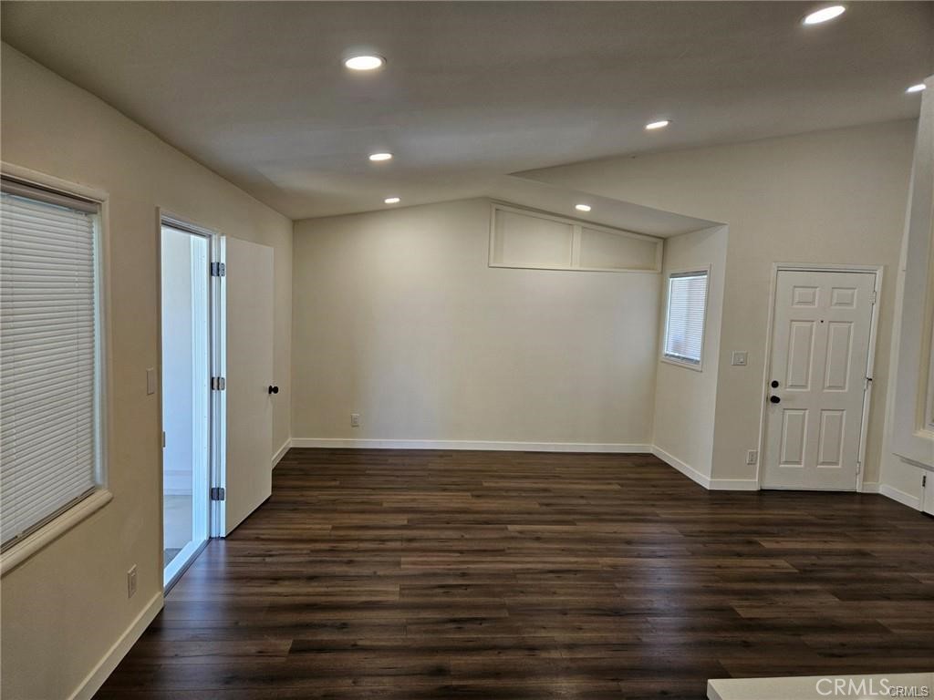 44027 Heaton Avenue Property Photo 4