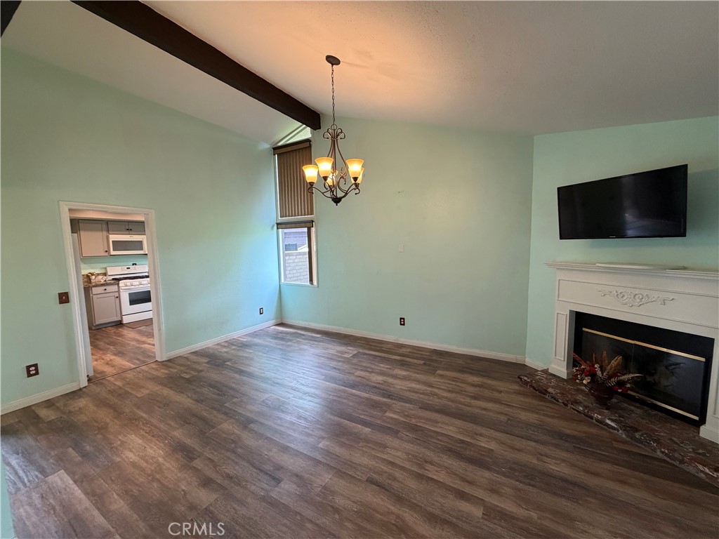 2110 Hawthorne Court Property Photo 15