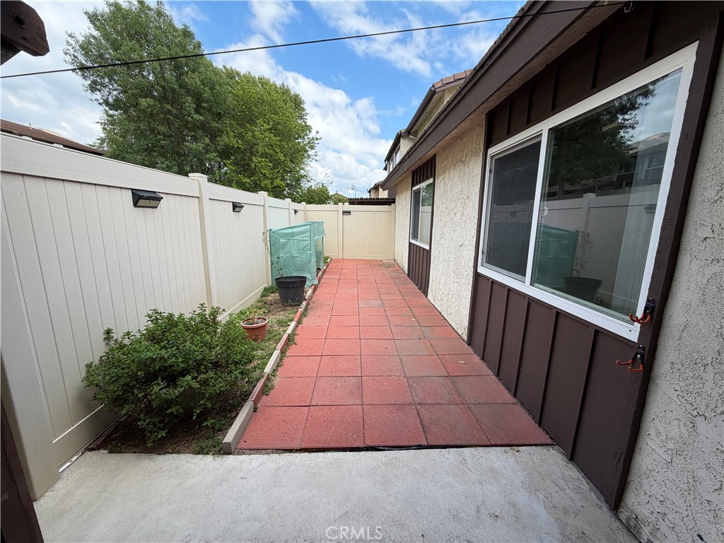 2110 Hawthorne Court Property Photo 21