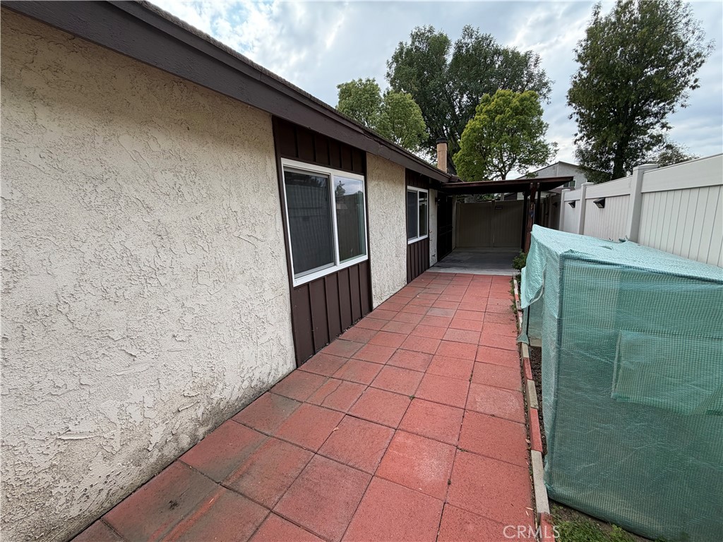 2110 Hawthorne Court Property Photo 23