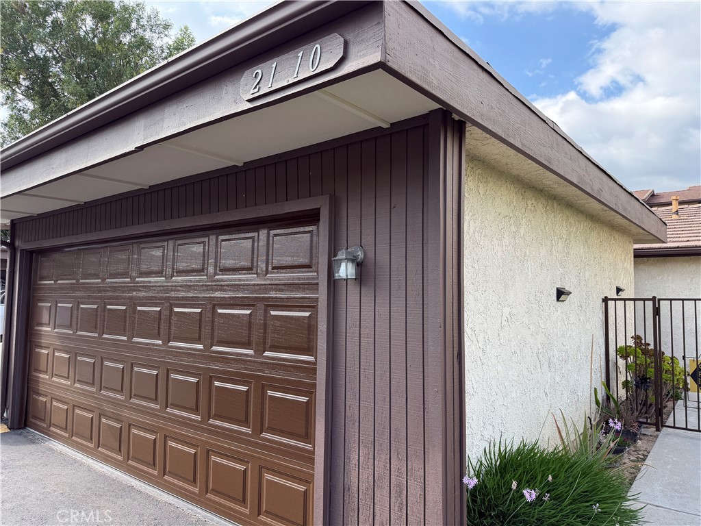 2110 Hawthorne Court Property Photo 24