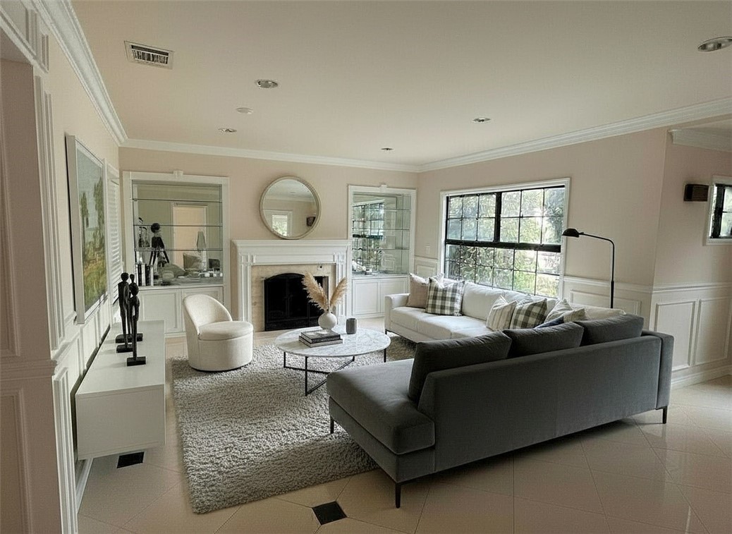 1604 S Monterey Property Photo 1