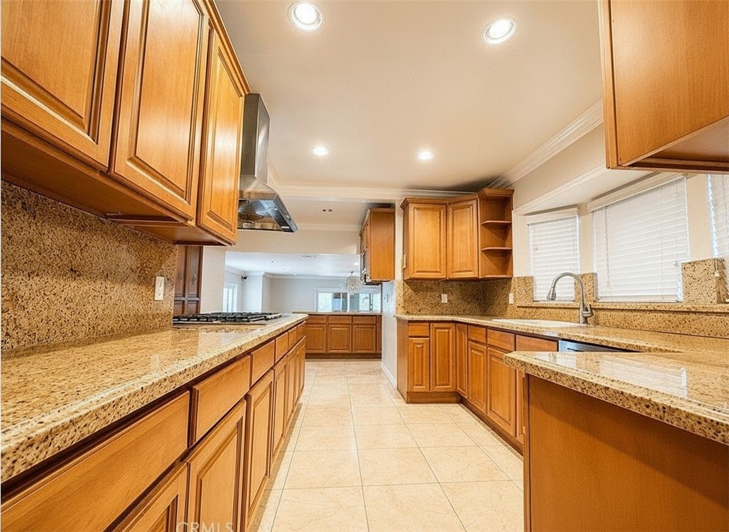 1604 S Monterey Property Photo 16