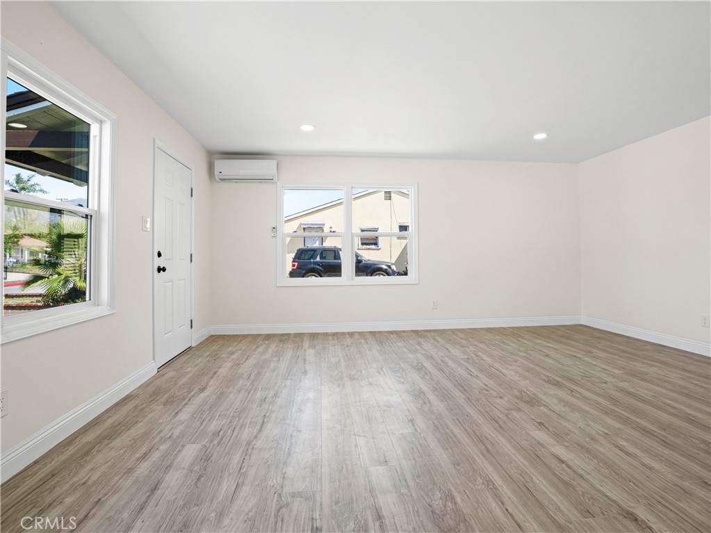 334 N Vernon Property Photo 10