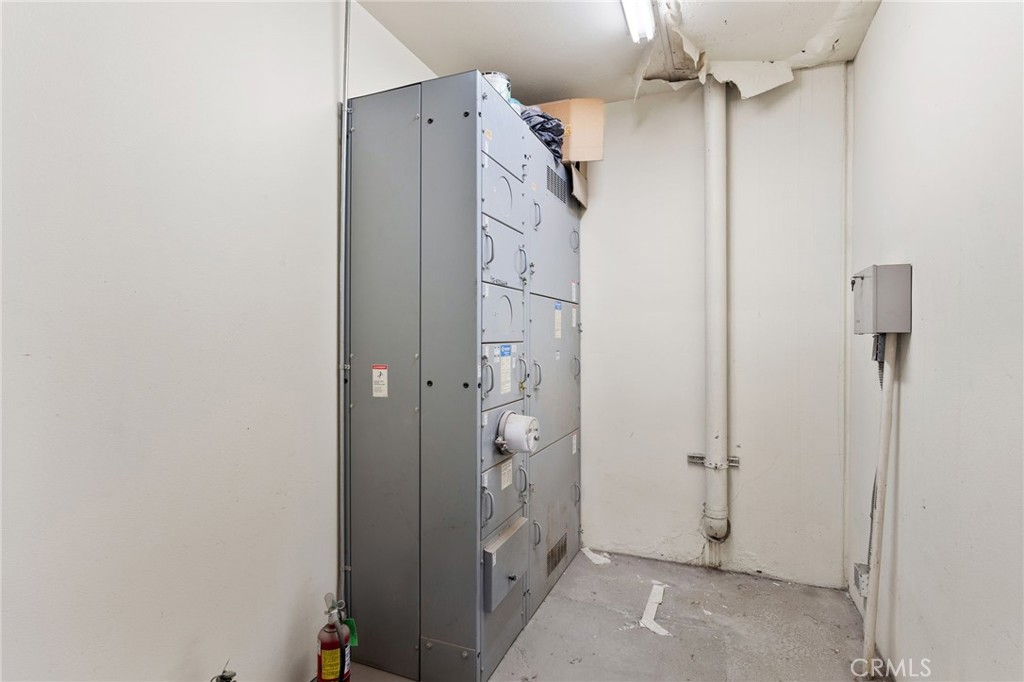 77570 Enfield Property Photo 28