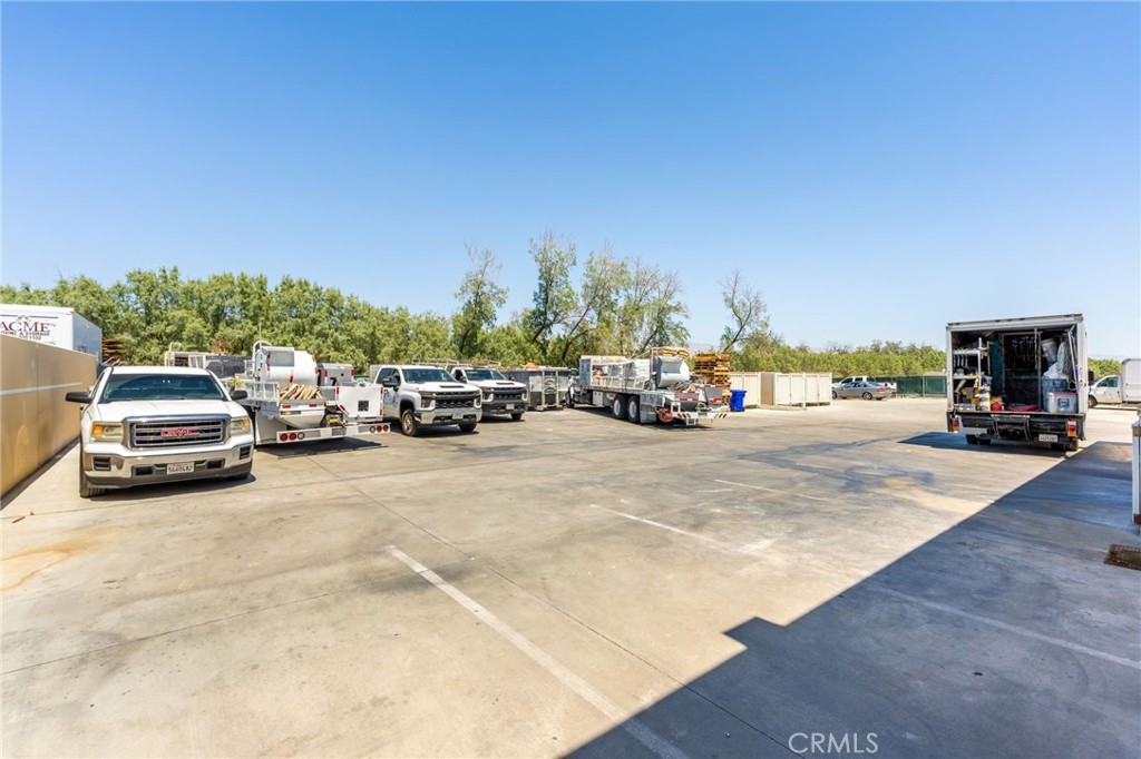 77570 Enfield Property Photo 31