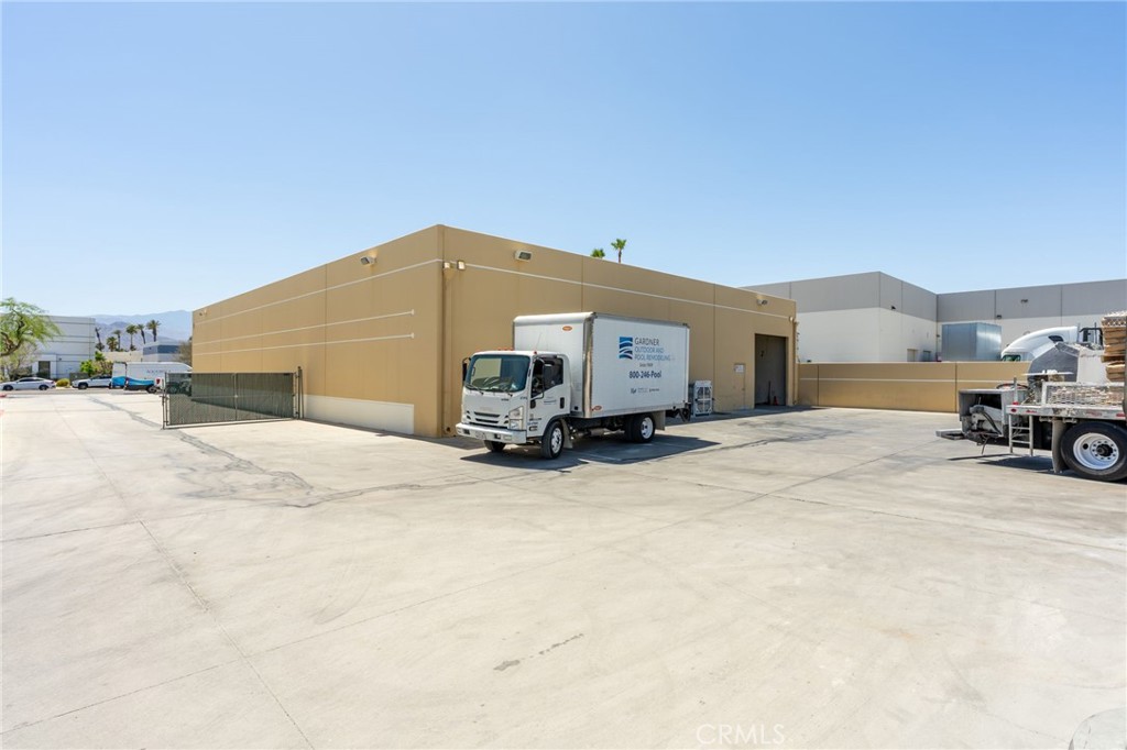 77570 Enfield Property Photo 32