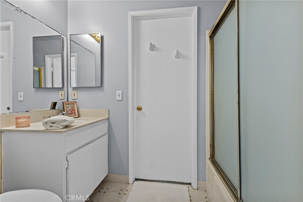 18725 E Arrow 40 Property Photo 12
