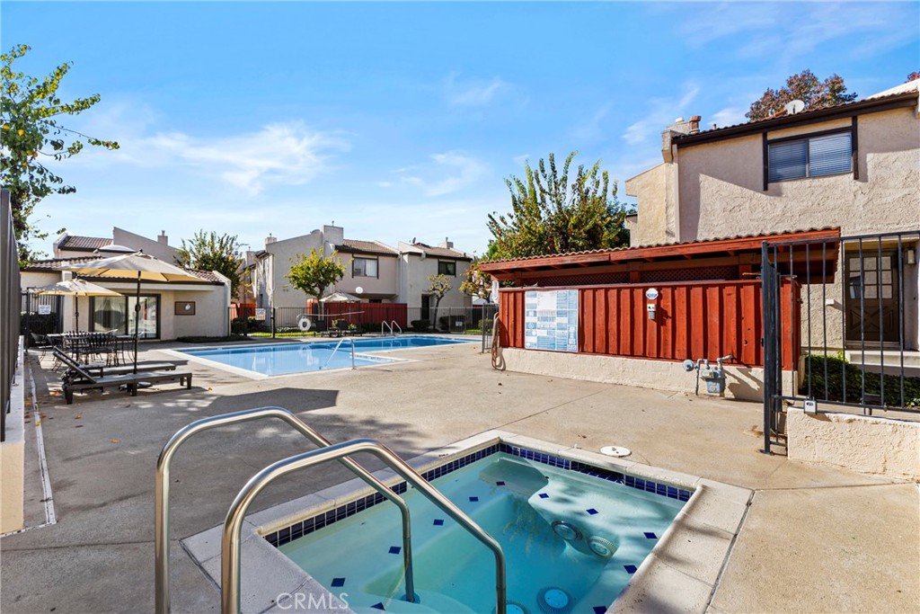 18725 E Arrow 40 Property Photo 21