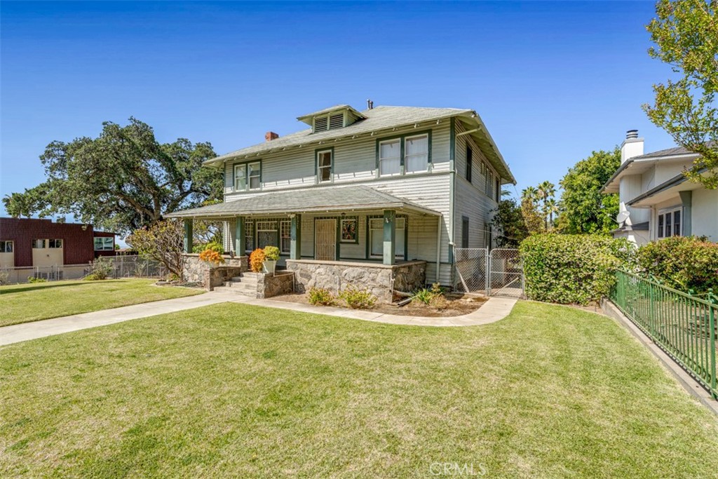 425 N Canyon Property Photo 4