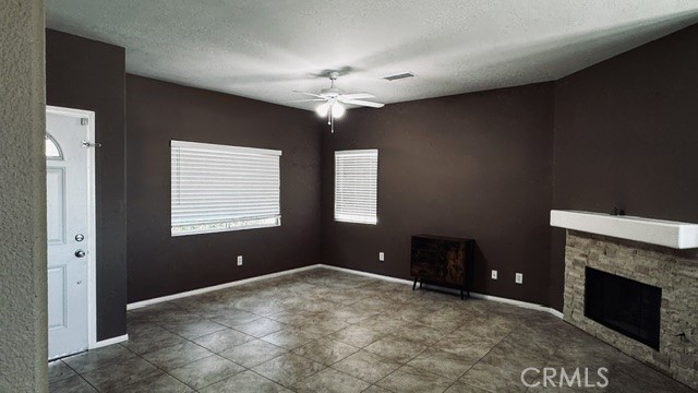 65985 7th Property Photo 4