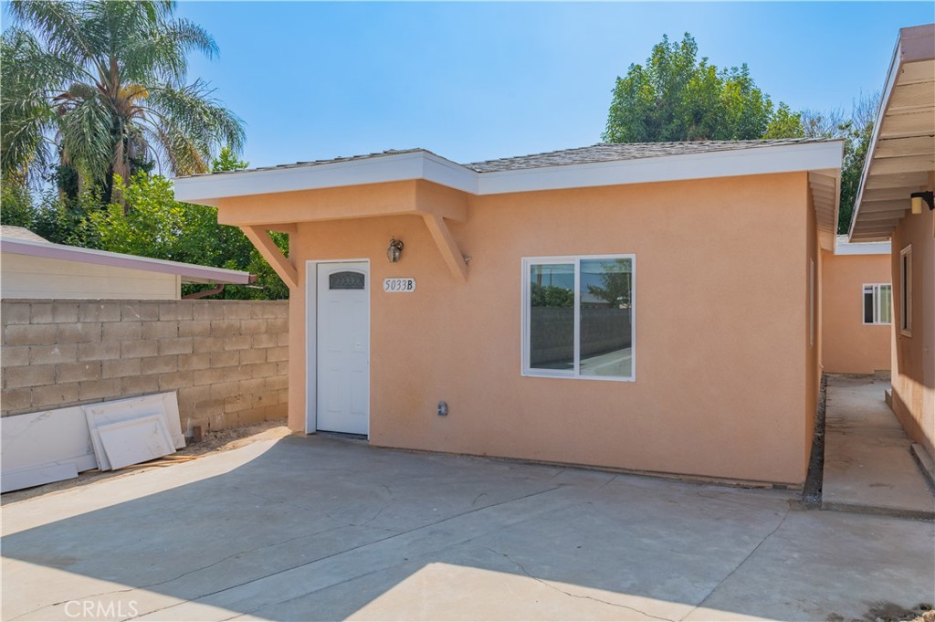 5033 Sultana Avenue B Property Photo 5