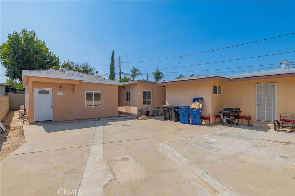 5033 Sultana Avenue B Property Photo 6