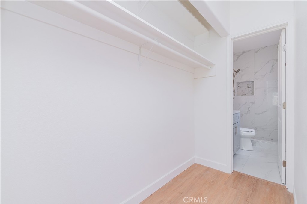 5033 Sultana Avenue B Property Photo 18