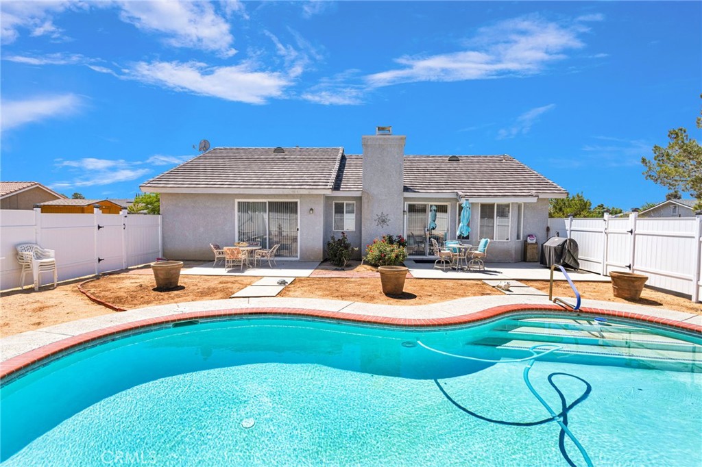 13863 Coachella Road Property Photo 5