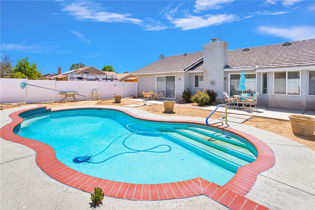13863 Coachella Road Property Photo 6