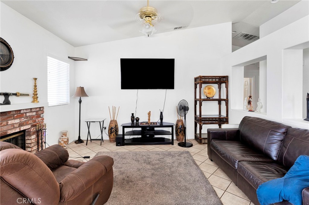 13863 Coachella Road Property Photo 14