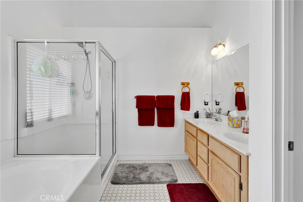 13863 Coachella Road Property Photo 27