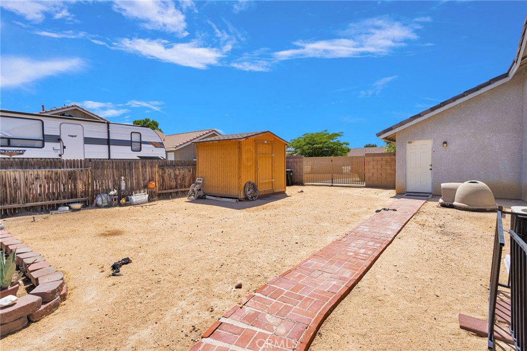 13863 Coachella Road Property Photo 49