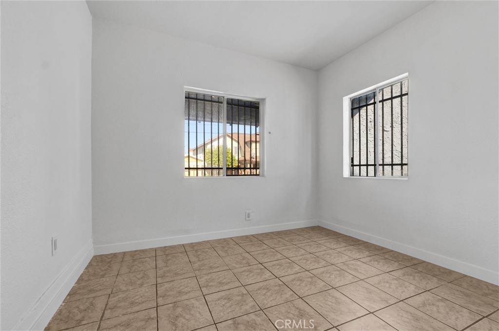 2503 Cincinnati Property Photo 13