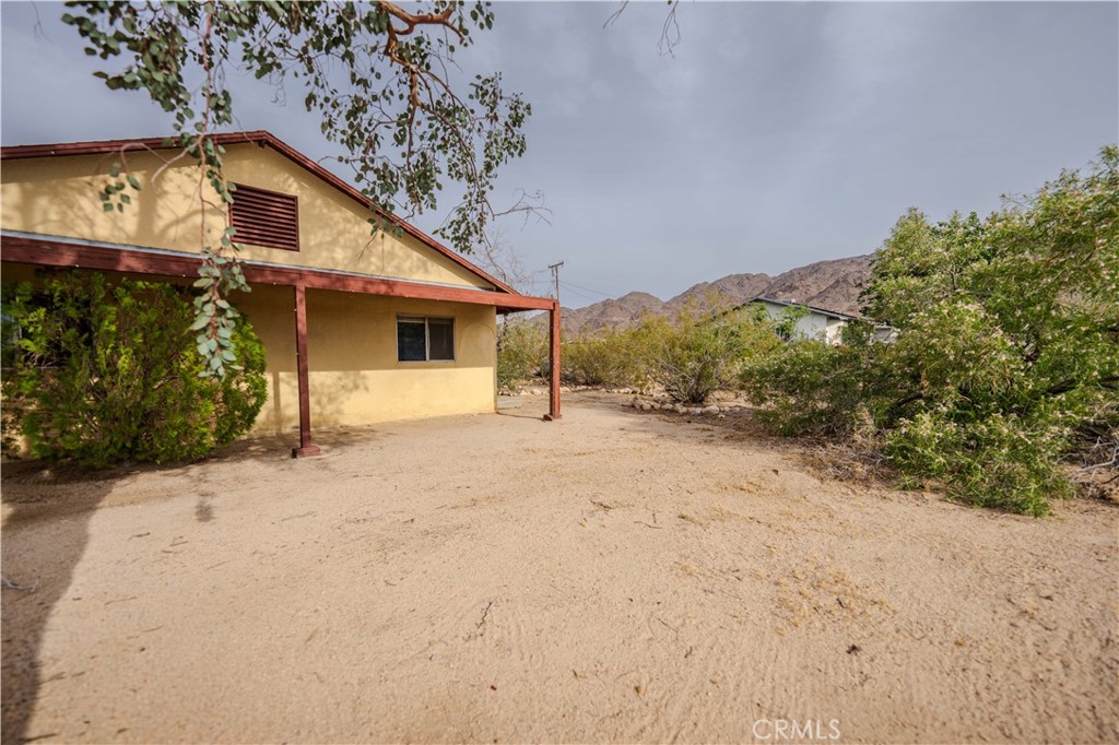 6973 Mission Property Photo 4