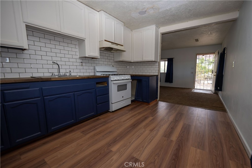 6973 Mission Property Photo 26