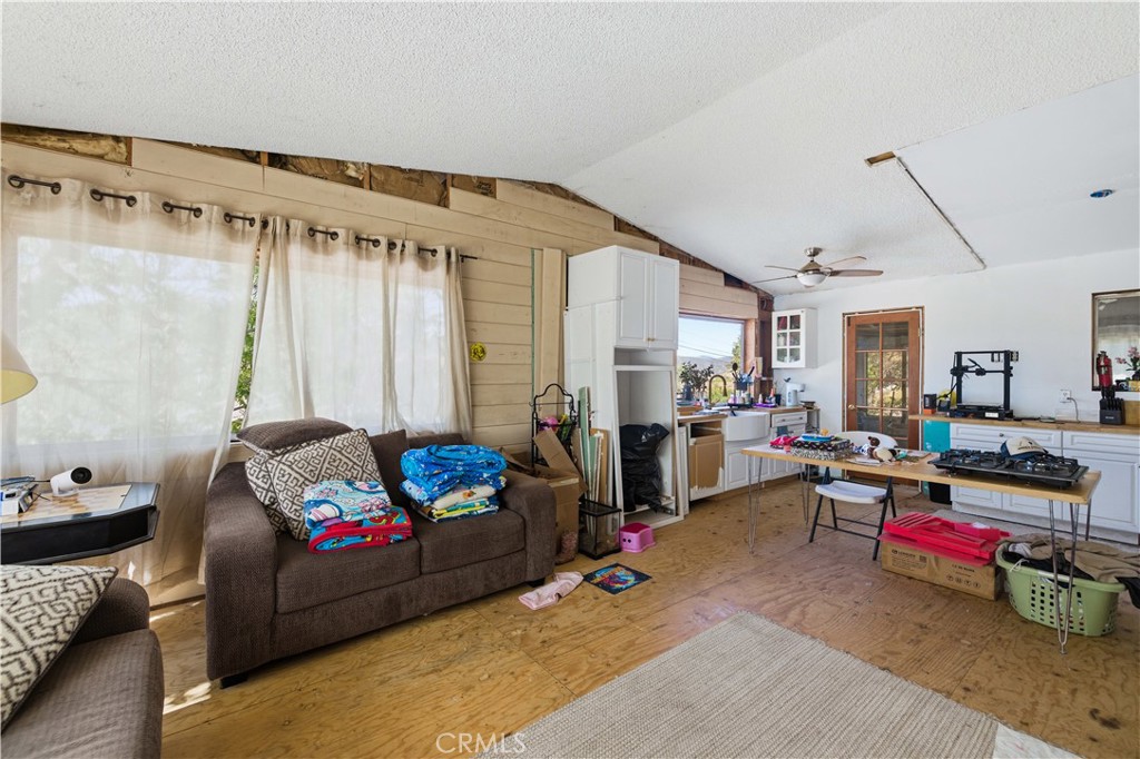 14971 Sunnydale Property Photo 7